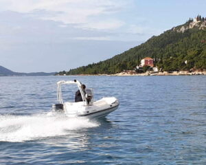 king490 rent a boat orebic 1